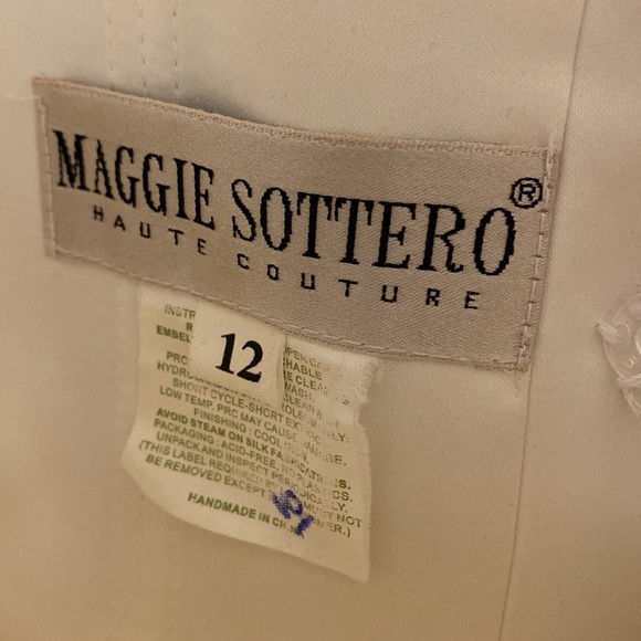 Maggie Sottero wedding dress - Picture 5 of 5